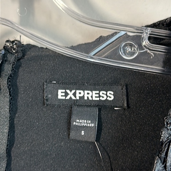 NWT Express Lace V-Neck Puff Sleeve Mini Sheath Dress Size S - Picture 7 of 16